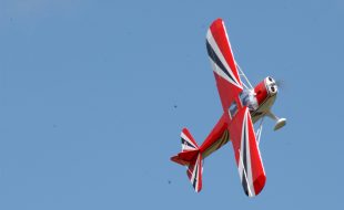 RC Airplane Aerobatics: Master the Rolling Circle