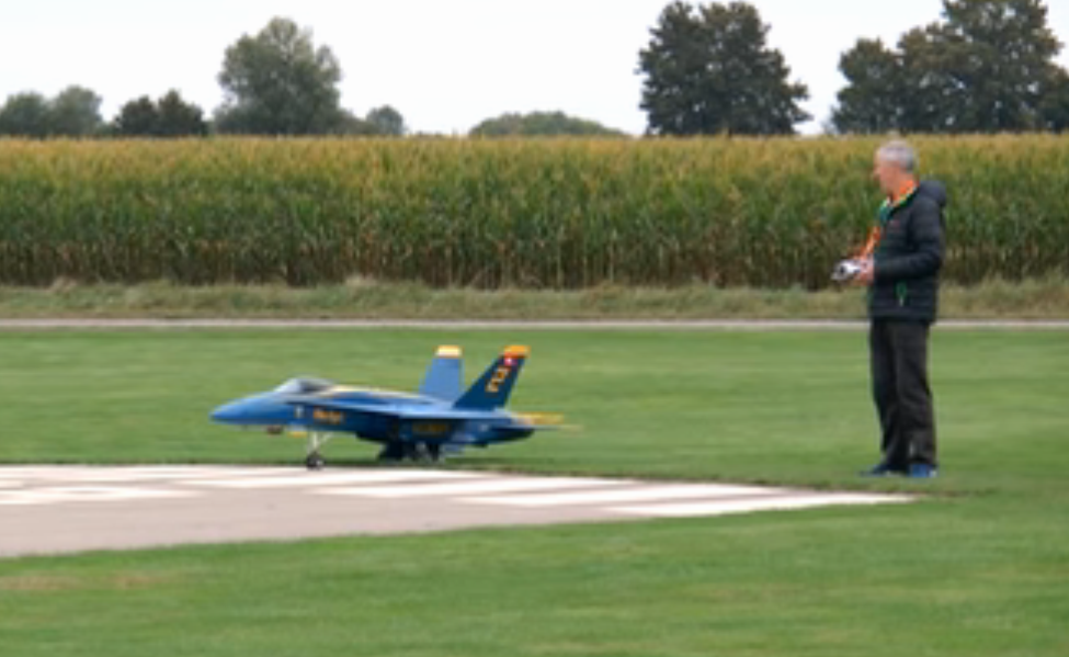 Model Airplane News - RC Airplane News | Stunning Twin Turbine F-18 Blue Angels Jet